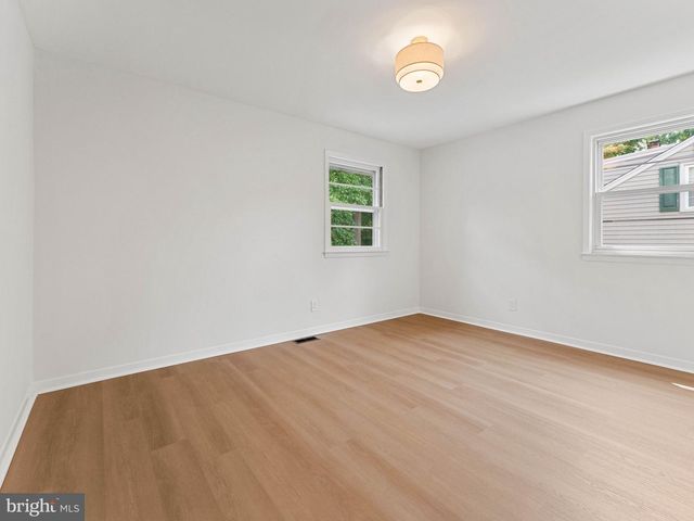 335 MYRTLE AVE, Woodbury, NJ 08096