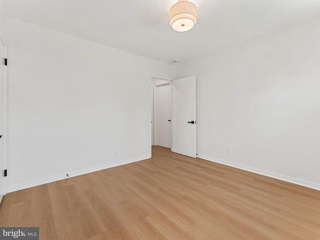 335 MYRTLE AVE, Woodbury, NJ 08096