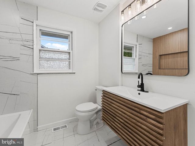 335 MYRTLE AVE, Woodbury, NJ 08096