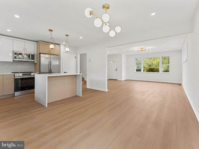 335 MYRTLE AVE, Woodbury, NJ 08096