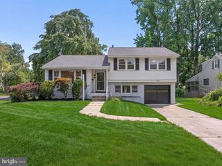 335 MYRTLE AVE, Woodbury, NJ 08096
