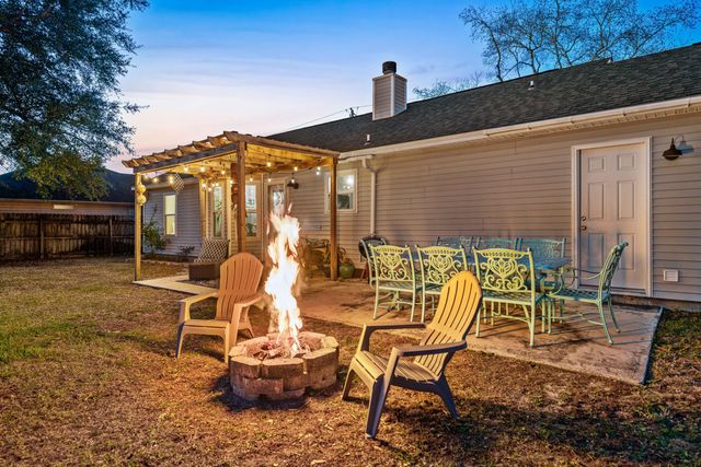 7867 Pleasant Oak Avenue, Navarre, FL 32566