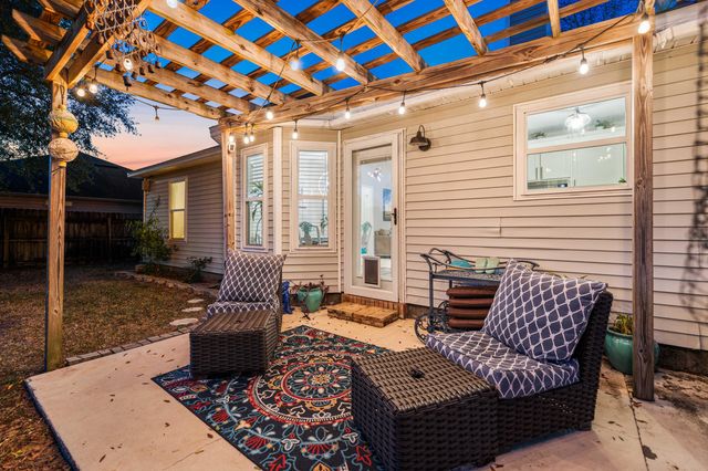 7867 Pleasant Oak Avenue, Navarre, FL 32566