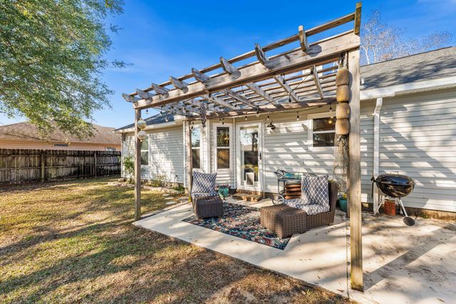 7867 Pleasant Oak Avenue, Navarre, FL 32566