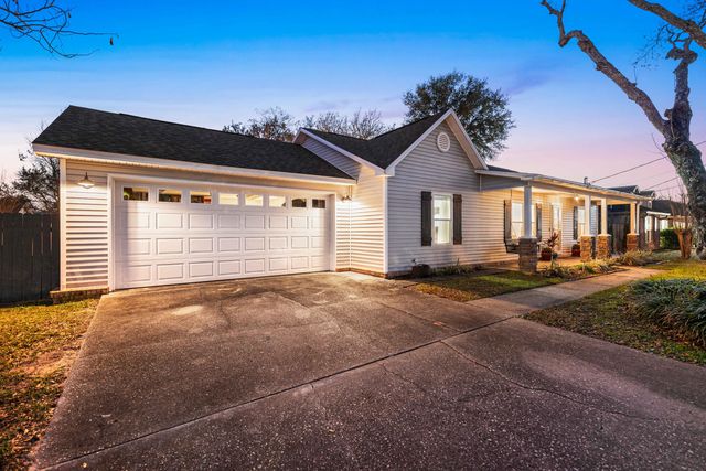 7867 Pleasant Oak Avenue, Navarre, FL 32566