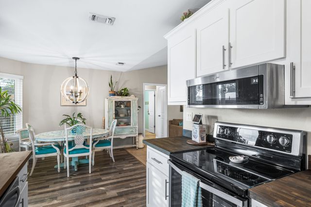 7867 Pleasant Oak Avenue, Navarre, FL 32566