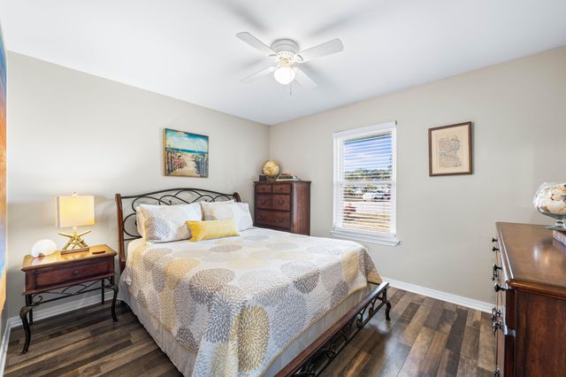 7867 Pleasant Oak Avenue, Navarre, FL 32566