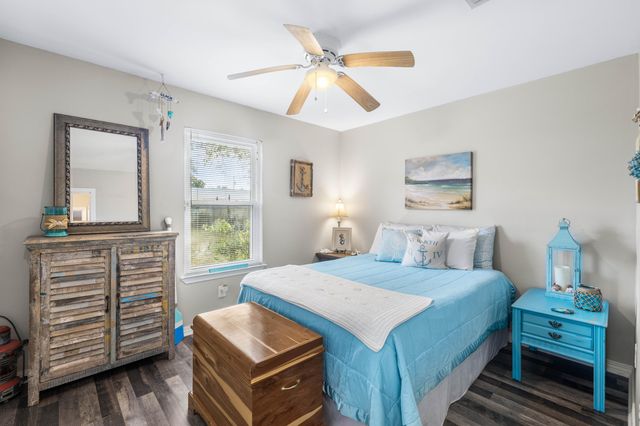 7867 Pleasant Oak Avenue, Navarre, FL 32566