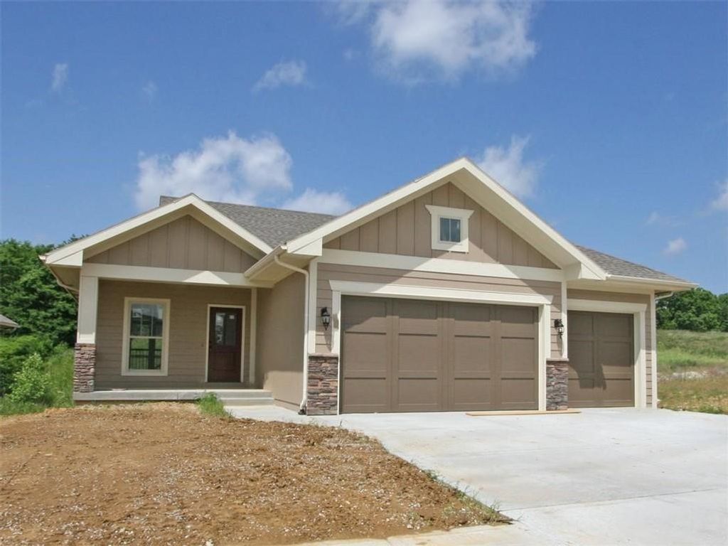 4815 NW Martin Street, Riverside, MO 64150