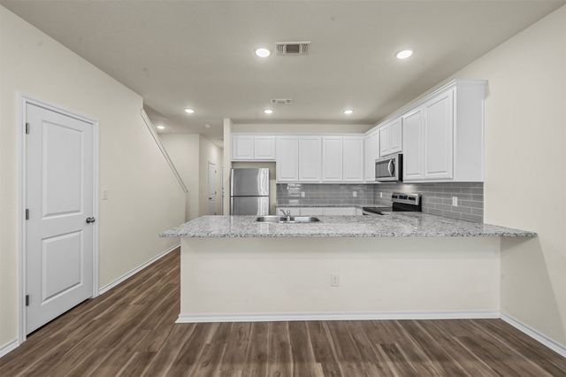 105 SE 4th Street 2, Bonham, TX 75144