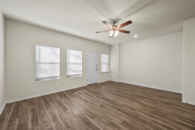 105 SE 4th Street 2, Bonham, TX 75144