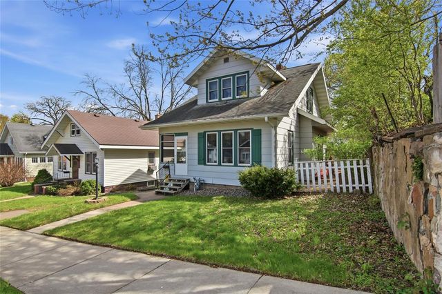 229 W Elm Street, Chippewa Falls, WI 54729