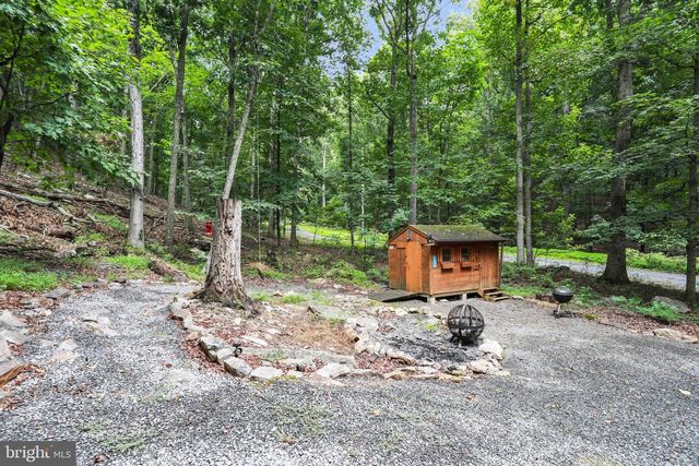 333 ROUSE MOUNTAIN RD, Great Cacapon, WV 25422