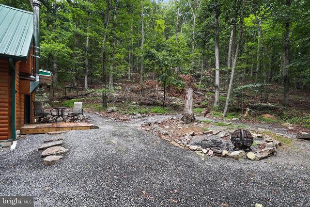 333 ROUSE MOUNTAIN RD, Great Cacapon, WV 25422