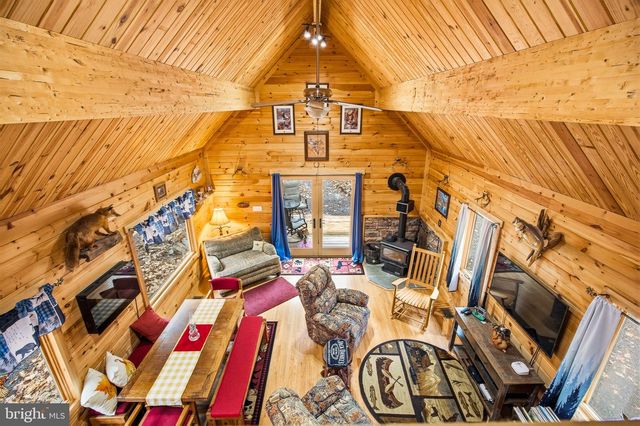 333 ROUSE MOUNTAIN RD, Great Cacapon, WV 25422