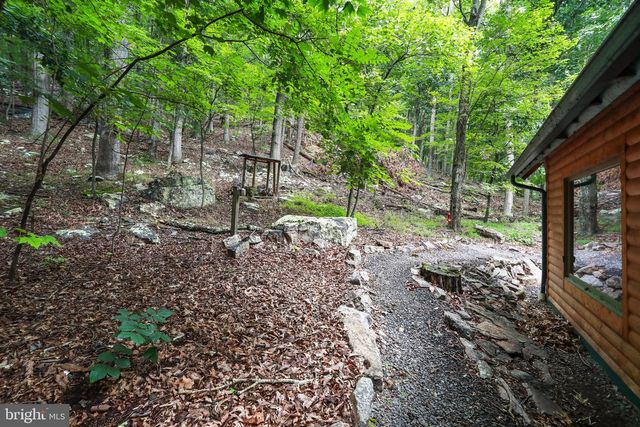 333 ROUSE MOUNTAIN RD, Great Cacapon, WV 25422