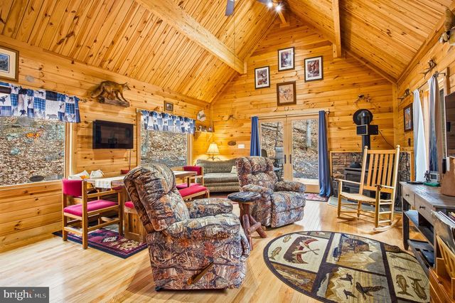 333 ROUSE MOUNTAIN RD, Great Cacapon, WV 25422