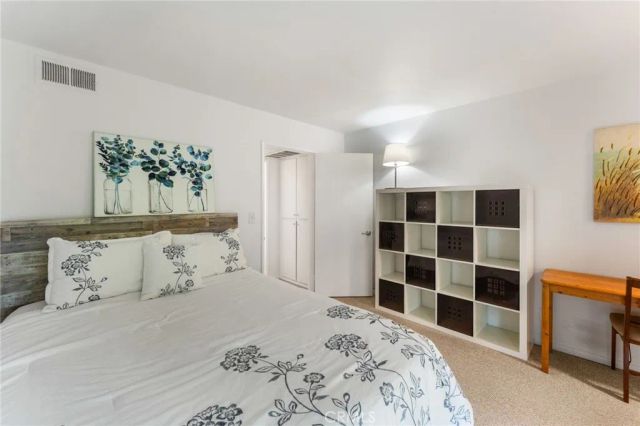 424 N Bellflower Boulevard 304, Long Beach, CA 90814