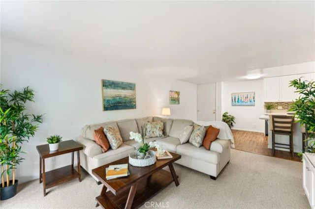 424 N Bellflower Boulevard 304, Long Beach, CA 90814