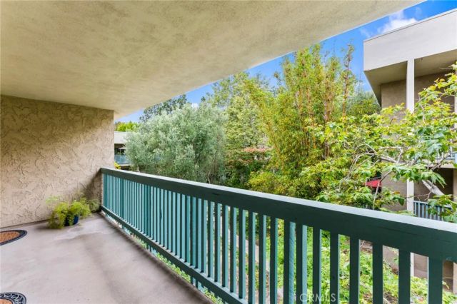 424 N Bellflower Boulevard 304, Long Beach, CA 90814