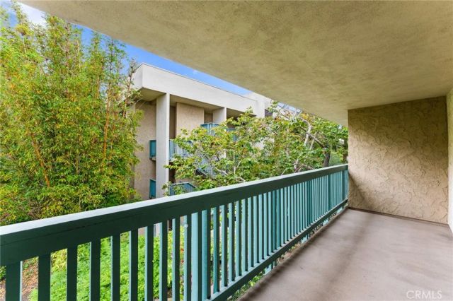 424 N Bellflower Boulevard 304, Long Beach, CA 90814