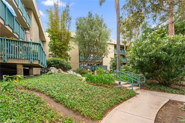 424 N Bellflower Boulevard 304, Long Beach, CA 90814
