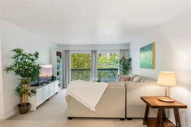 424 N Bellflower Boulevard 304, Long Beach, CA 90814