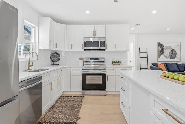 6529 S WEST SHORE CIRCLE, Tampa, FL 33616