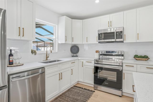 6529 S WEST SHORE CIRCLE, Tampa, FL 33616