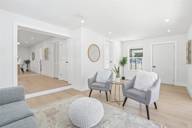 6529 S WEST SHORE CIRCLE, Tampa, FL 33616