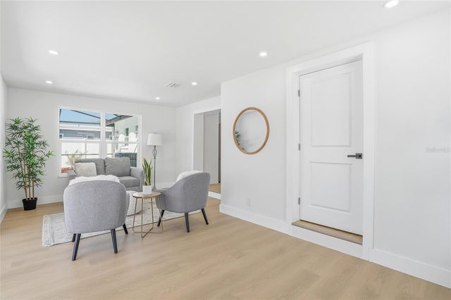 6529 S WEST SHORE CIRCLE, Tampa, FL 33616