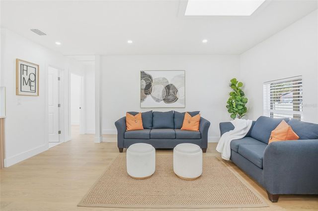 6529 S WEST SHORE CIRCLE, Tampa, FL 33616