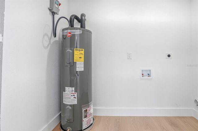 6529 S WEST SHORE CIRCLE, Tampa, FL 33616