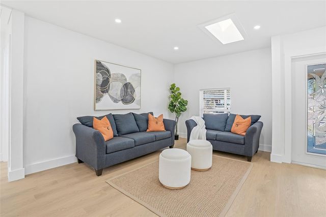 6529 S WEST SHORE CIRCLE, Tampa, FL 33616