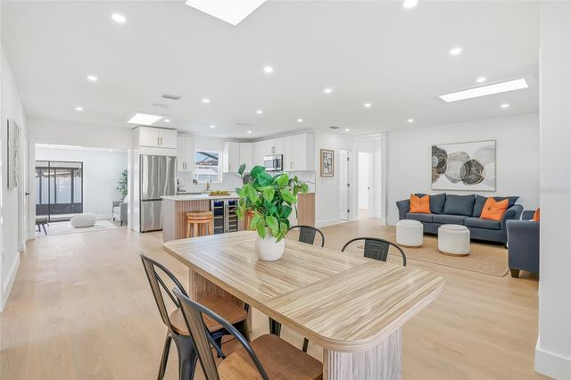 6529 S WEST SHORE CIRCLE, Tampa, FL 33616