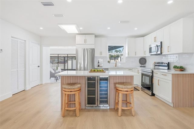 6529 S WEST SHORE CIRCLE, Tampa, FL 33616