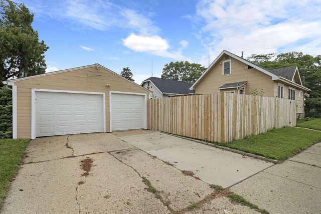 5426 32nd AVENUE, Kenosha, WI 53144