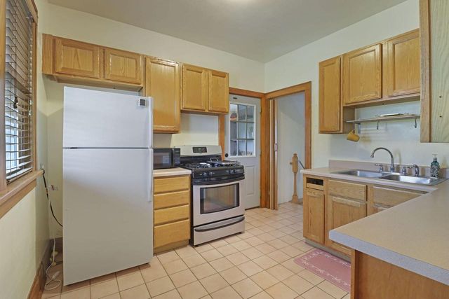 5426 32nd AVENUE, Kenosha, WI 53144