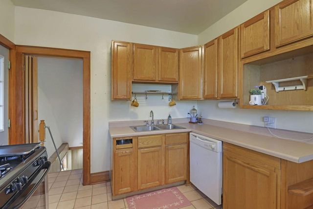 5426 32nd AVENUE, Kenosha, WI 53144