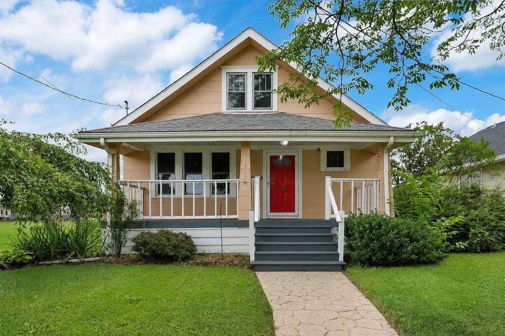 5426 32nd AVENUE, Kenosha, WI 53144