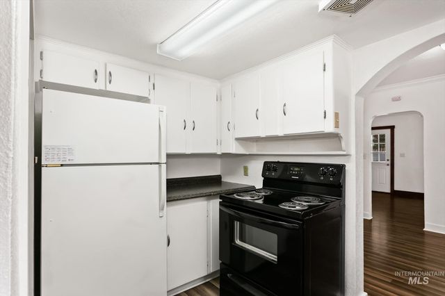 219 24th Ave S, Nampa, ID 83651