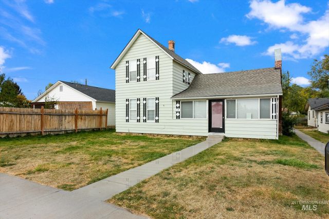 219 24th Ave S, Nampa, ID 83651