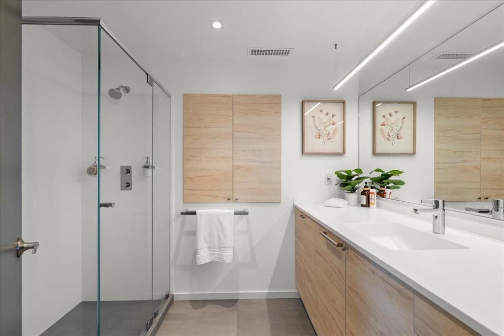 Image 28 of property listing at 12336 Indian Rock Way, Los Gatos, CA 95033