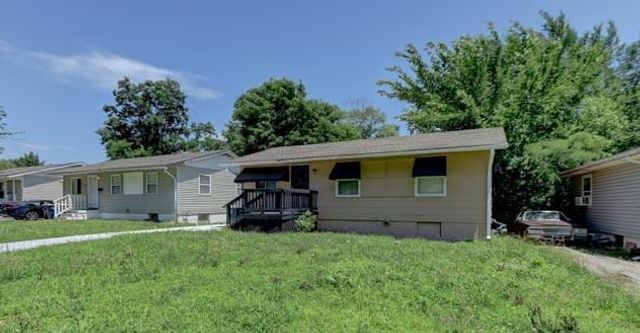 4629 Elmwood Avenue, Kansas City, MO 64130