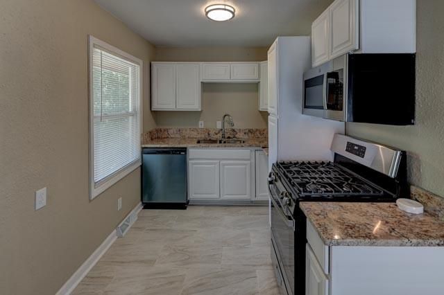 4629 Elmwood Avenue, Kansas City, MO 64130