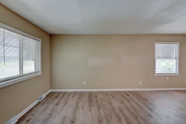 4629 Elmwood Avenue, Kansas City, MO 64130