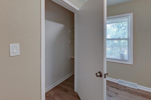 4629 Elmwood Avenue, Kansas City, MO 64130