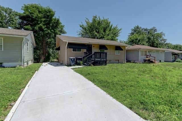 4629 Elmwood Avenue, Kansas City, MO 64130