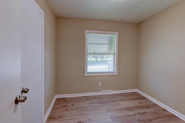4629 Elmwood Avenue, Kansas City, MO 64130