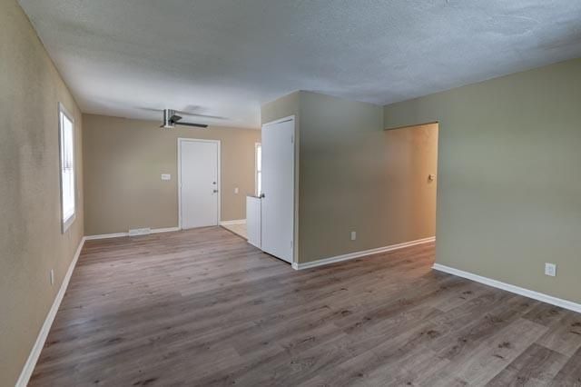 4629 Elmwood Avenue, Kansas City, MO 64130